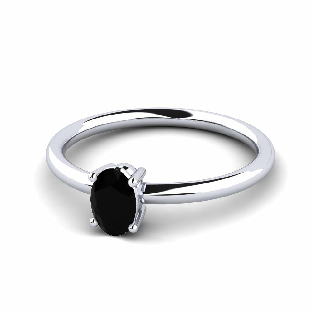 Nature Solitaire Black Sapphire Ring