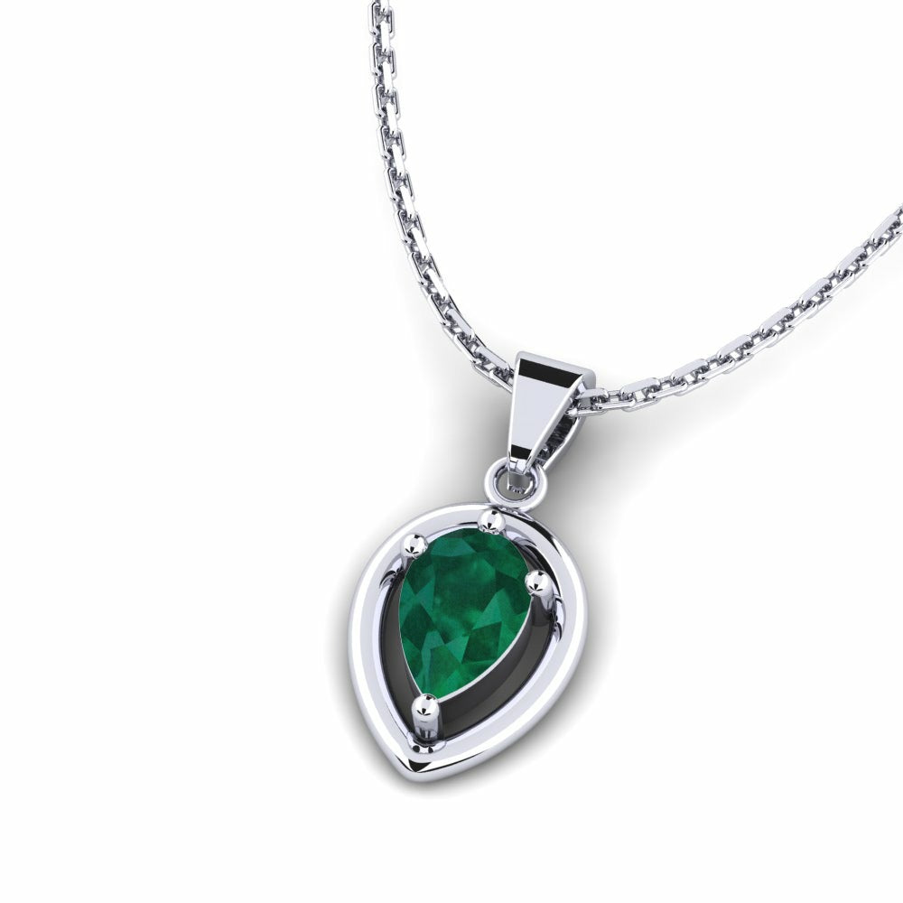 Nature Emerald Pear Shape Pendant Vintage-Inspired Setting