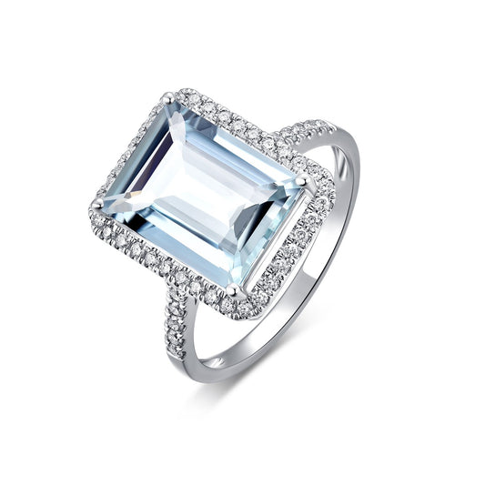 Nature Aquamarine Ring in 18k White Gold